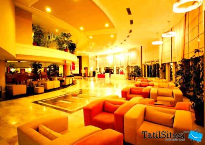 Crystal Admiral Resort Suites Spa 